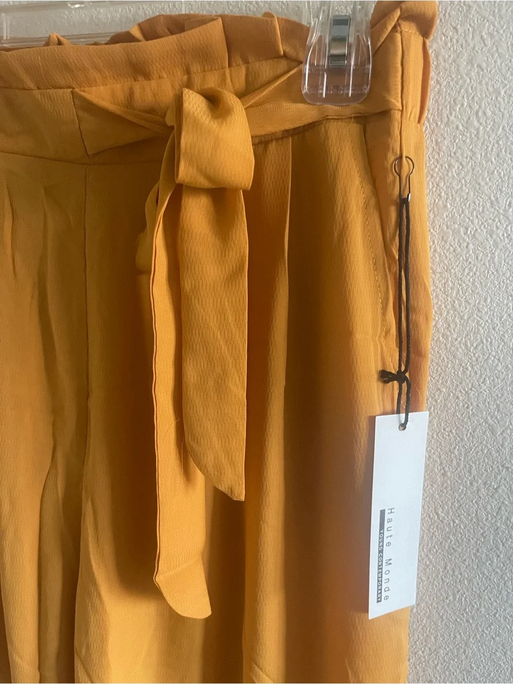 Mustard Wide-Leg Tie-Waist Pants - Haute mode